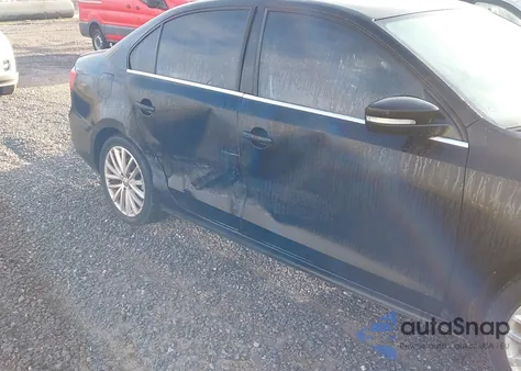 2014 Volkswagen Jetta 2.0L Tdi z USA, uszkodzony, nr VIN 3VWLL7AJ9EM381580